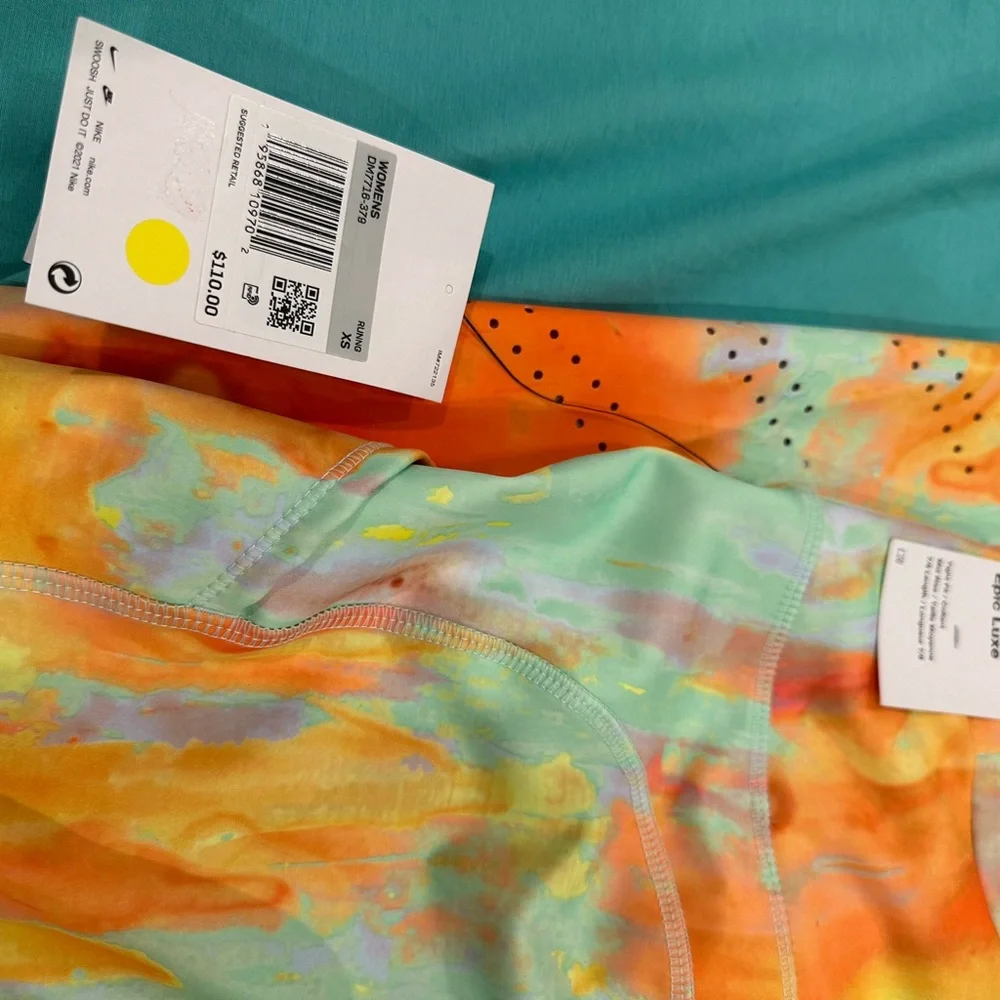 NWT Nike leggings - Picture 2 of 8